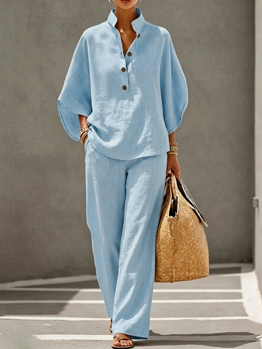 Conjunto Feminino Elegante com Blusa de Gola Alta e Calça Pantalona
