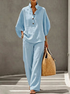 Conjunto Feminino Elegante com Blusa de Gola Alta e Calça Pantalona