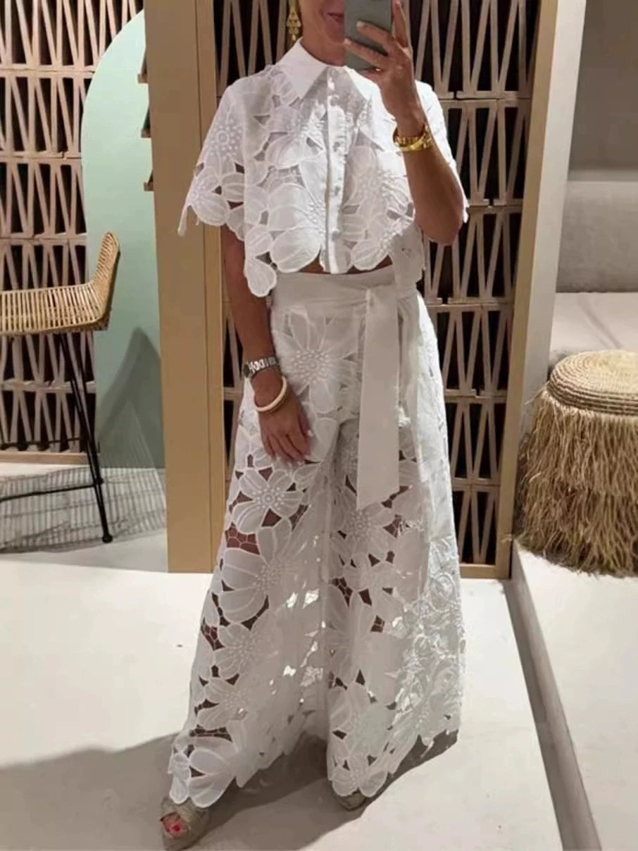 Conjunto Lease em Flor com Saia em Detalhe de Amarrar