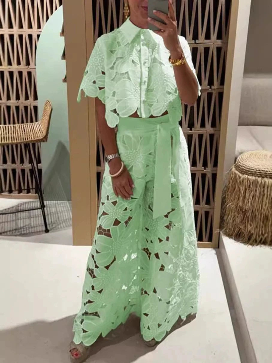 Conjunto Lease em Flor com Saia em Detalhe de Amarrar