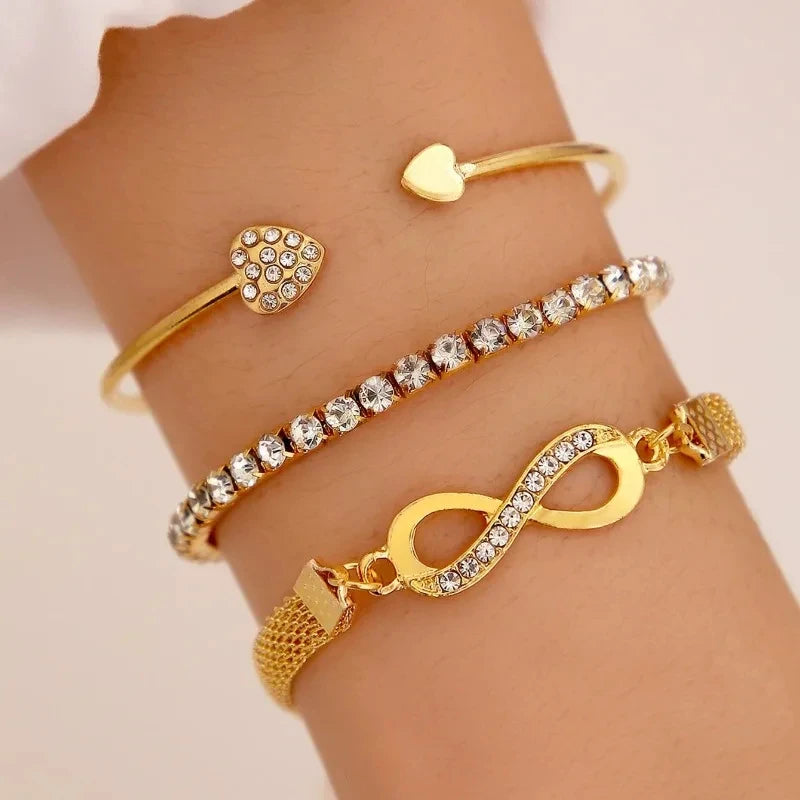 Conjunto Pulseira Coração com Cristais e Infinito