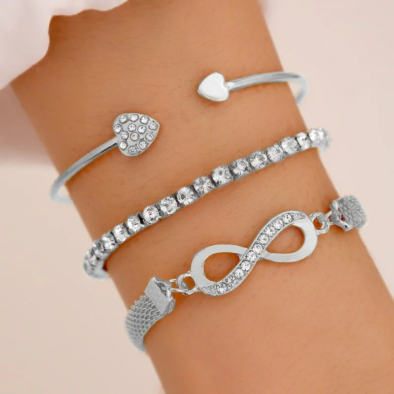 Conjunto Pulseira Coração com Cristais e Infinito