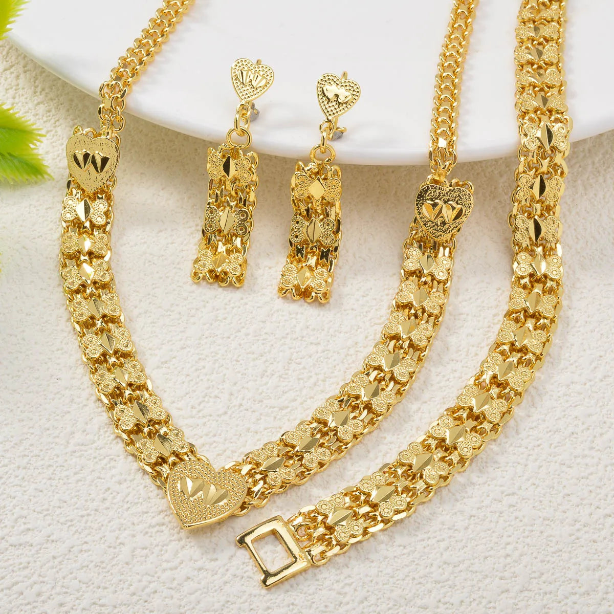 Conjunto de Joias Dourado Detalhe de Coração 3