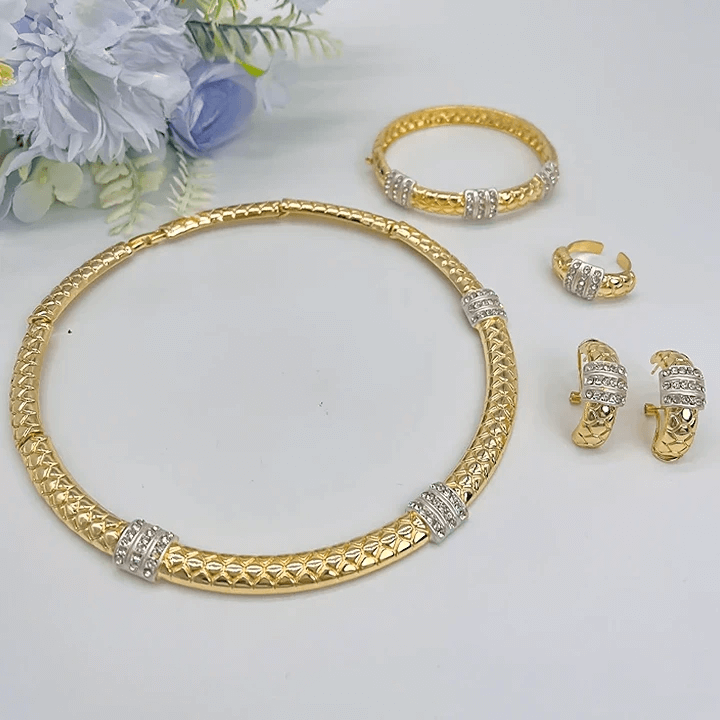 Conjunto de Joias Kit 4 Peças Detalhe em Prata Cravejado em Zircônia