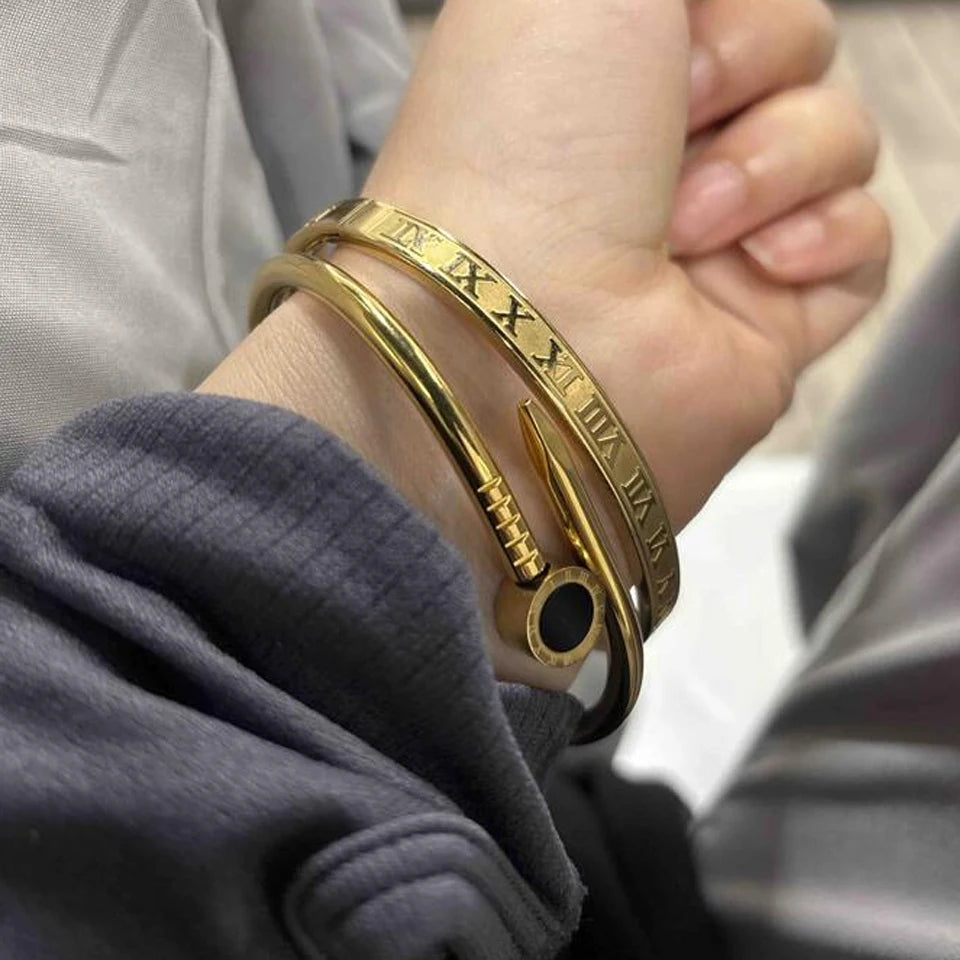 Conjunto de Pulseiras com Design 3D Floral