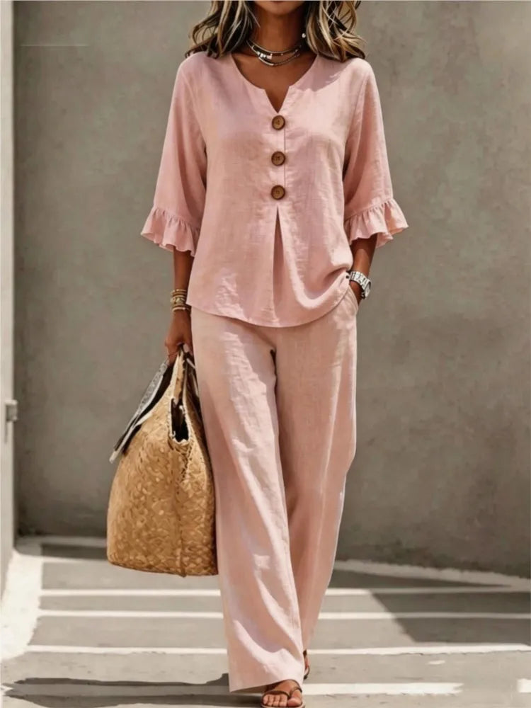 Conjunto feminino bege com calça pantalona de cintura alta
