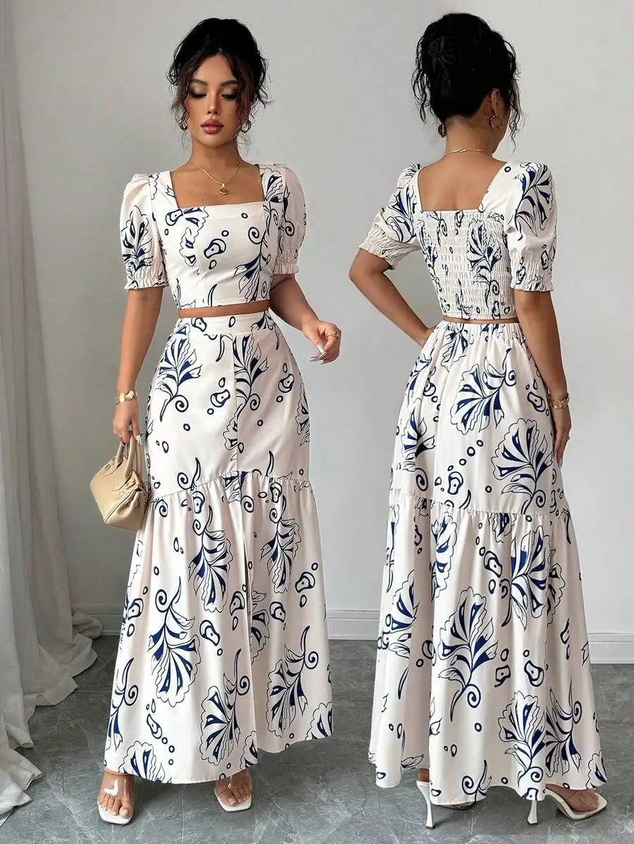 Conjunto feminino floral com cropped e saia longa