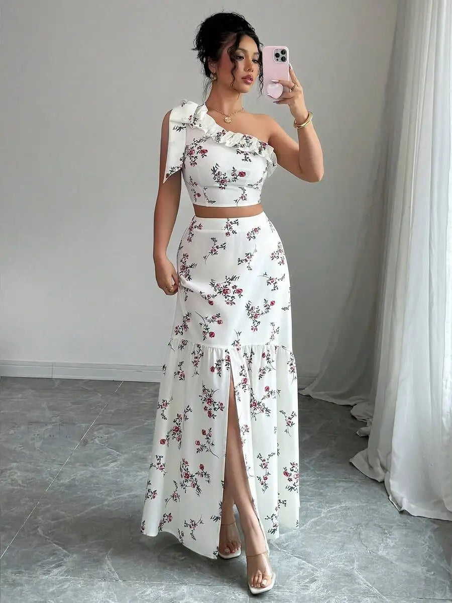 Conjunto floral feminino com blusa ombro só e saia longa