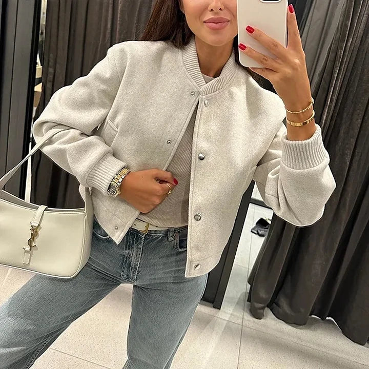 Jaqueta Cropped de Lã com Botões