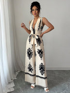 Macacão Widi Leg Elegante com Renda e Decote em V