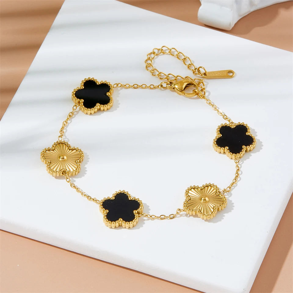 Pulseira Luxo Flor de Trevo Banhada a Ouro