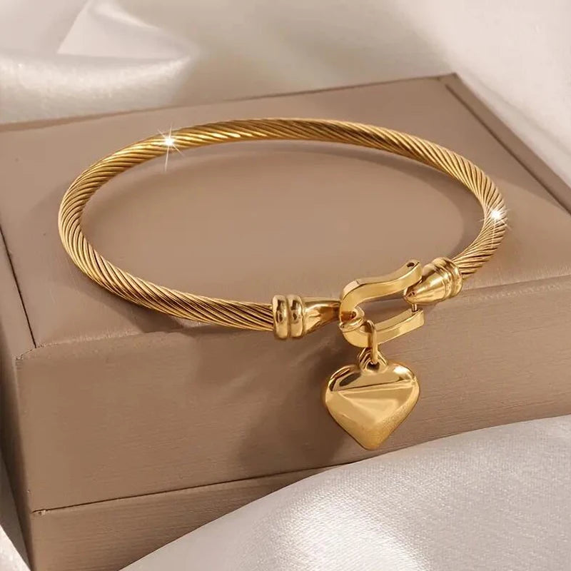 Pulseira Charm Coração Banhada a Ouro 18K