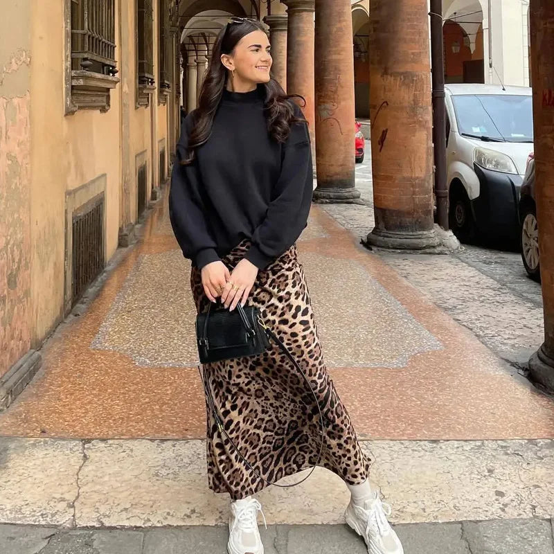 Saia Midi Leopardo Cetim Cintura Alta