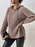 Suéter Feminino Tricô com Capuz e Manga Raglan