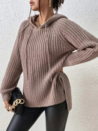 Suéter Feminino Tricô com Capuz e Manga Raglan