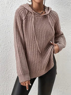 Suéter Feminino Tricô com Capuz e Manga Raglan