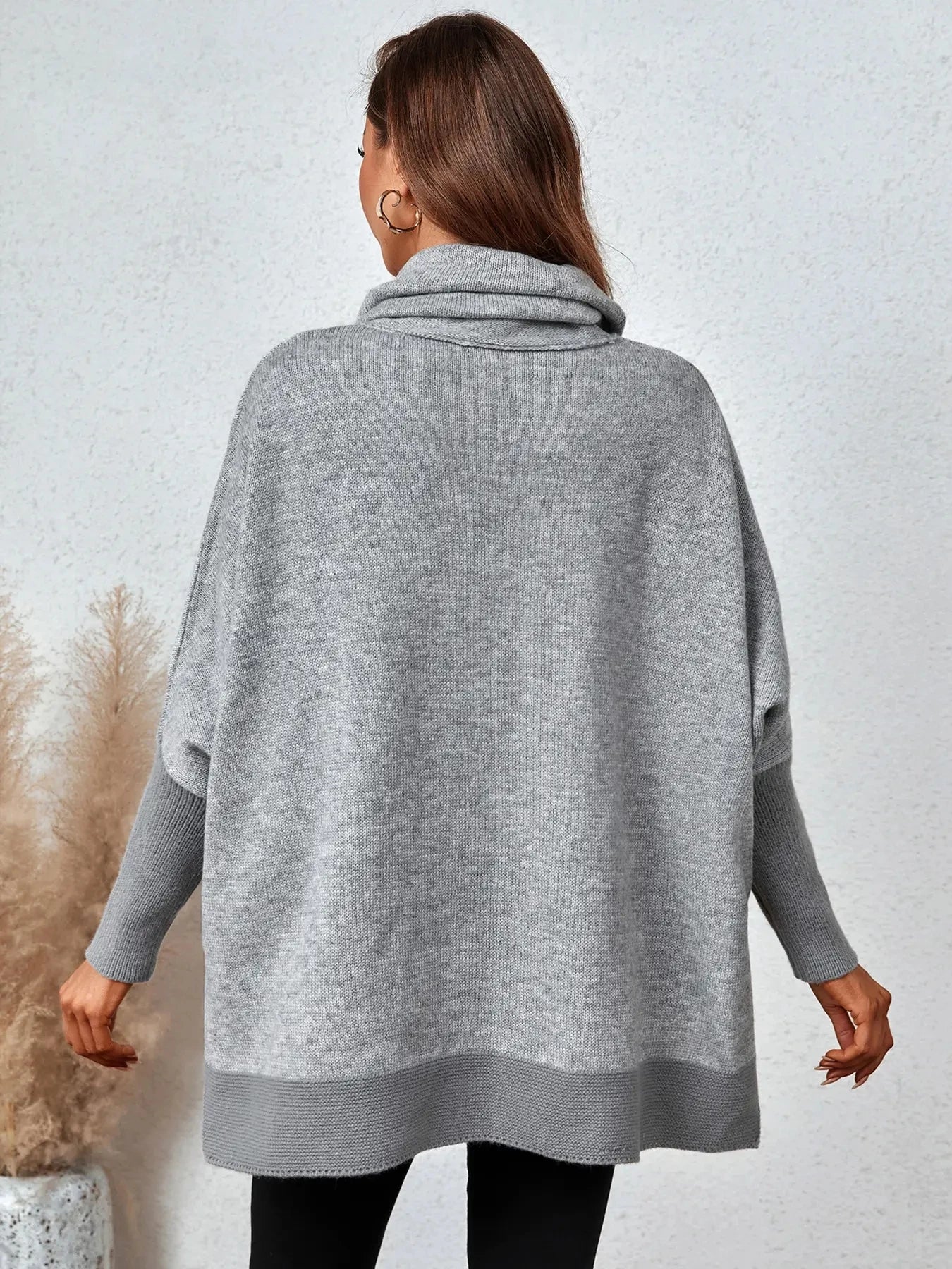 Suéter Feminino de Gola Alta Cinza