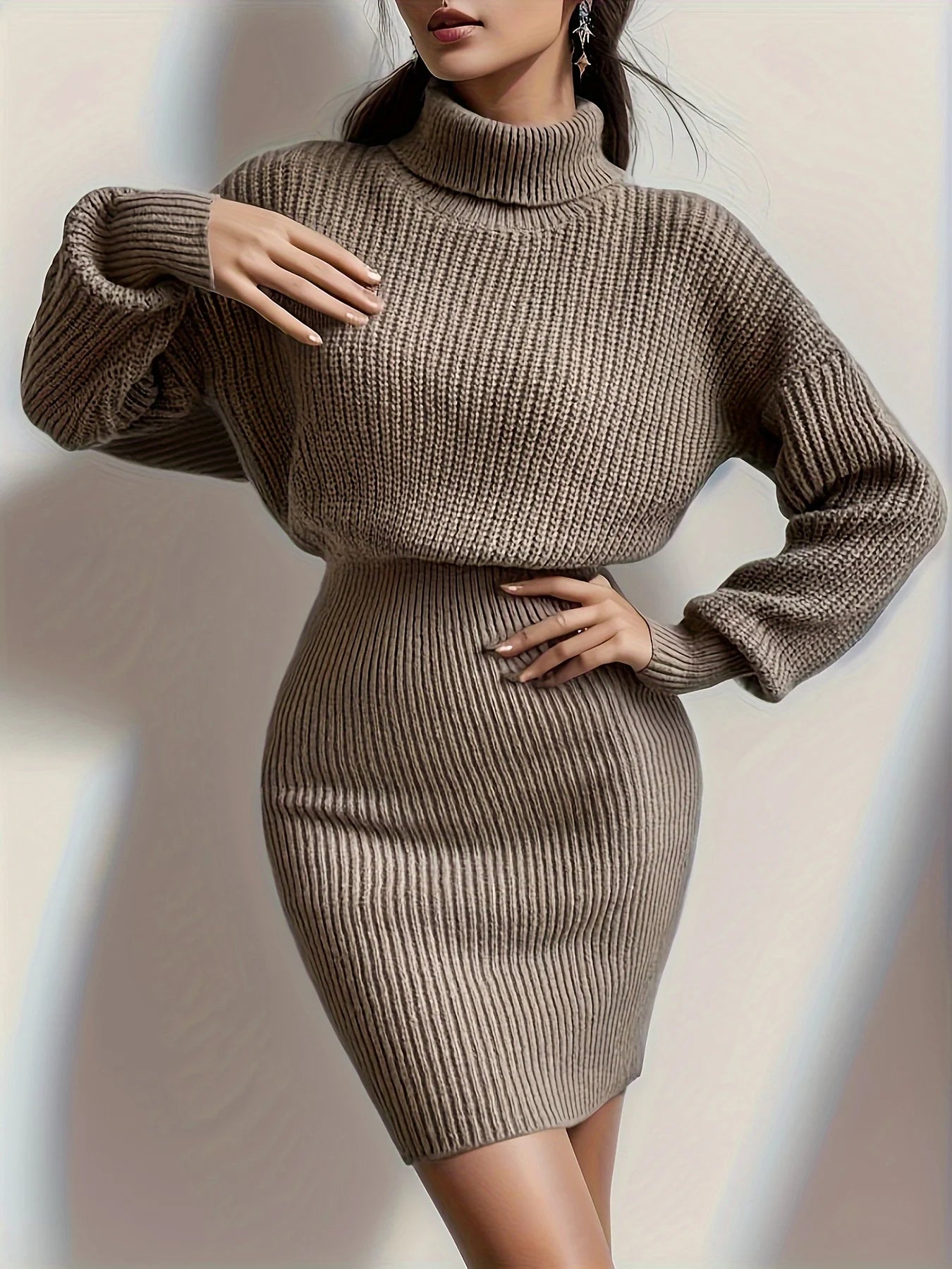 Vestido Canelado com Gola Alta e Manga Bufante