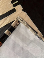 Vestido Feminino Estampado com Fenda e Decote V