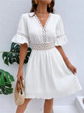 Vestido Gabi Midi com Renda e Manga Curta
