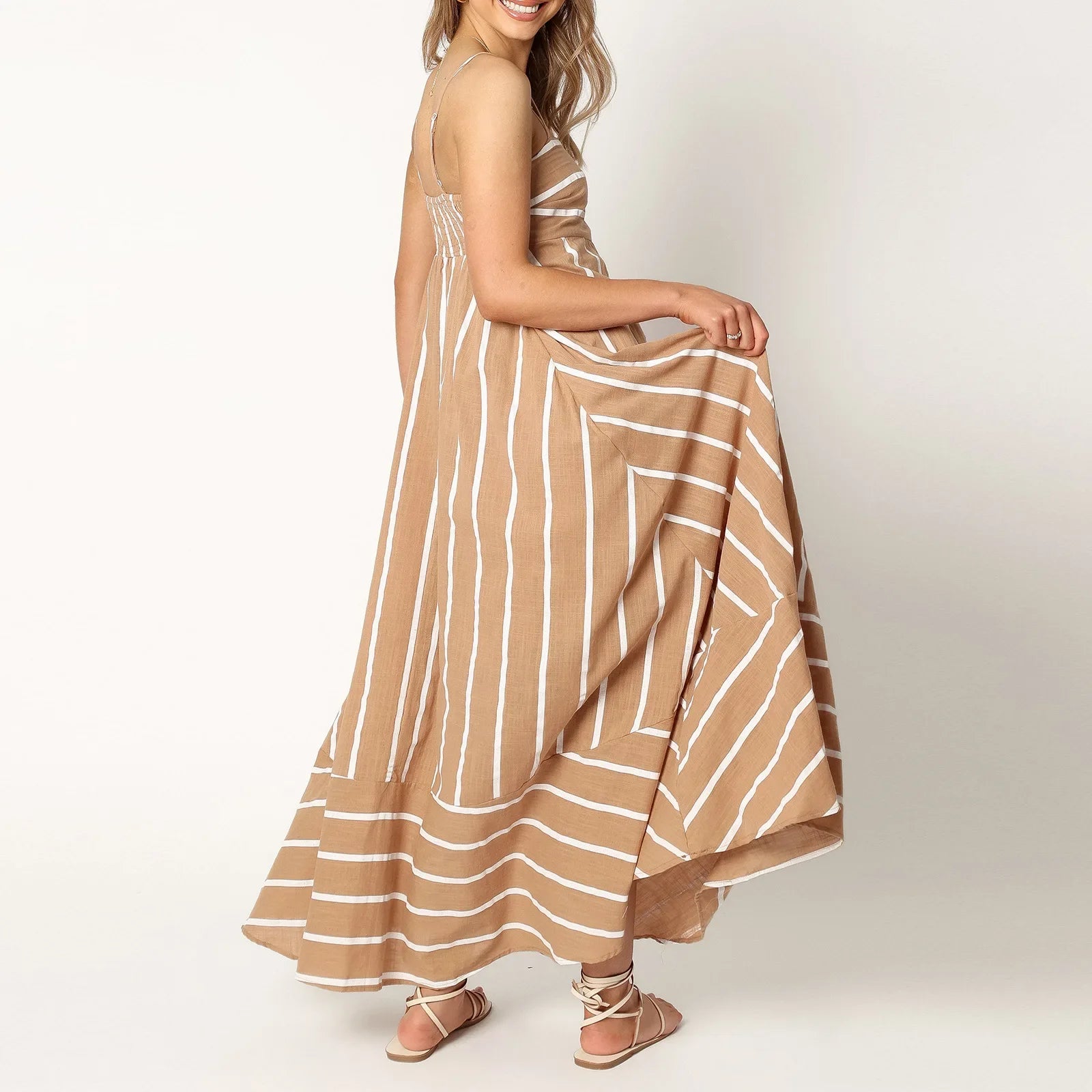 Vestido Maxi Listrado Evase com Alça