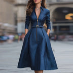 Vestido Midi Vintage Azul com Lapela e Bolsos