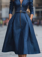 Vestido Midi Vintage Azul com Lapela e Bolsos