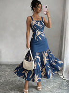 Vestido azul estampado feminino com decote quadrado