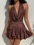 Vestido feminino com costas abertas e decote V