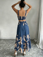 Vestido midi azul feminino com modelagem evasê